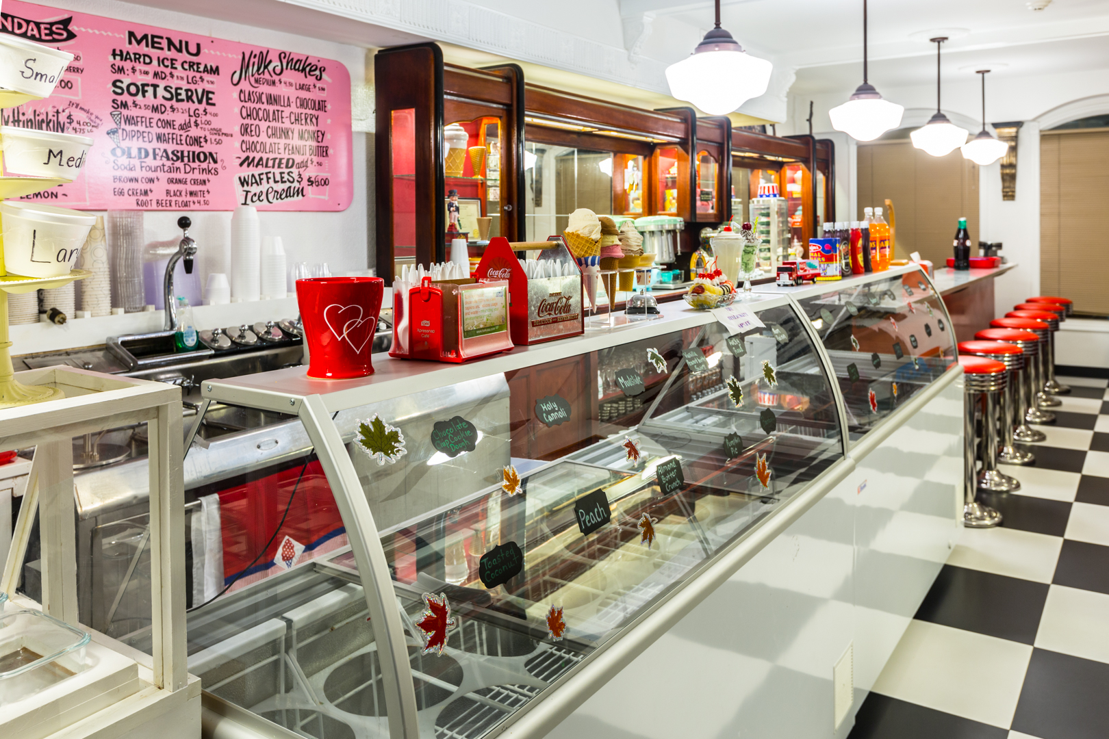 Hinlickity's Ice Cream Parlor in Highlands, NJ & Vintage Ice Cream Truck  Rental in New Jersey area